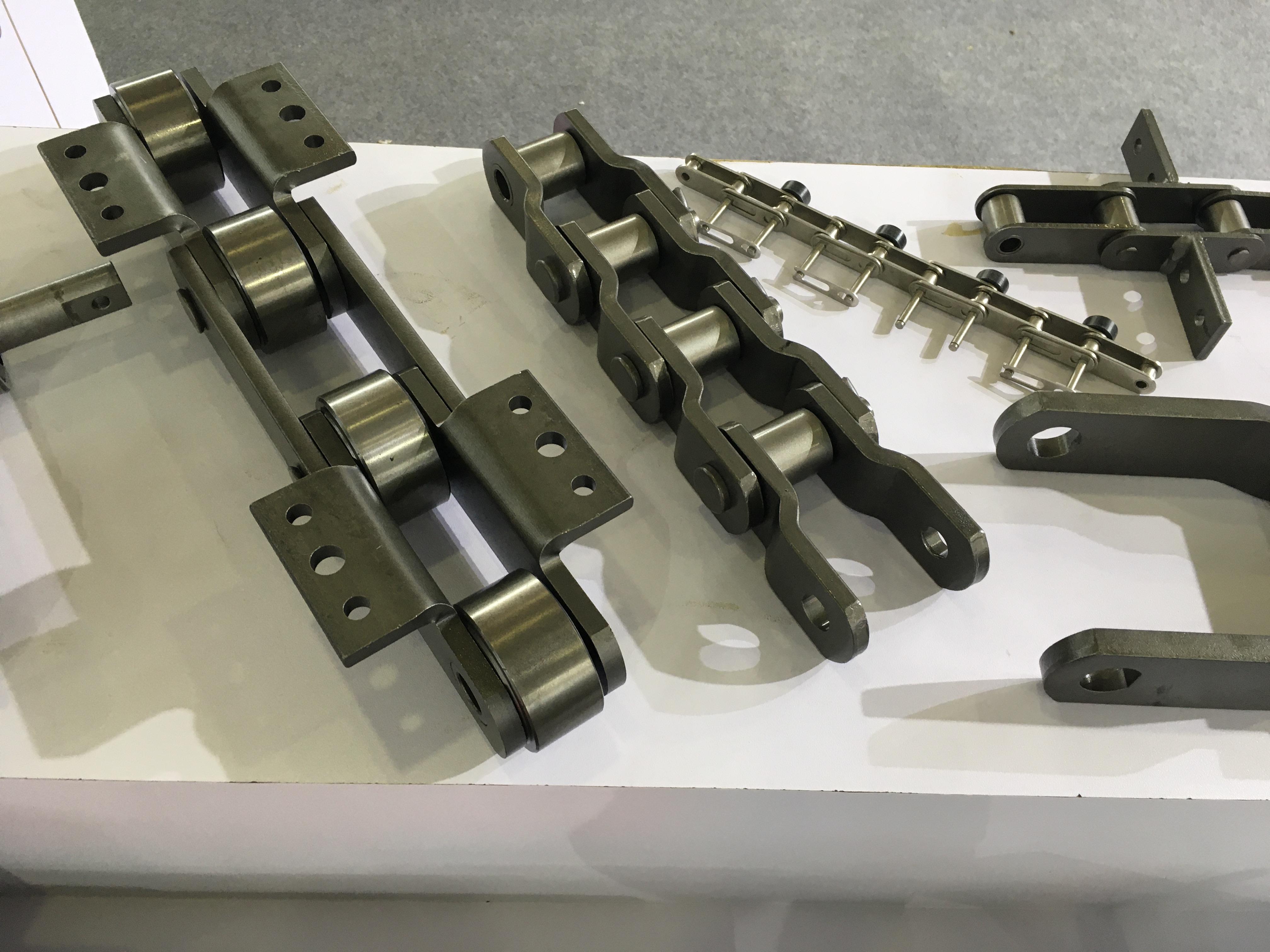 How Do Forged Scraper Chains Improve Material Handling Efficiency