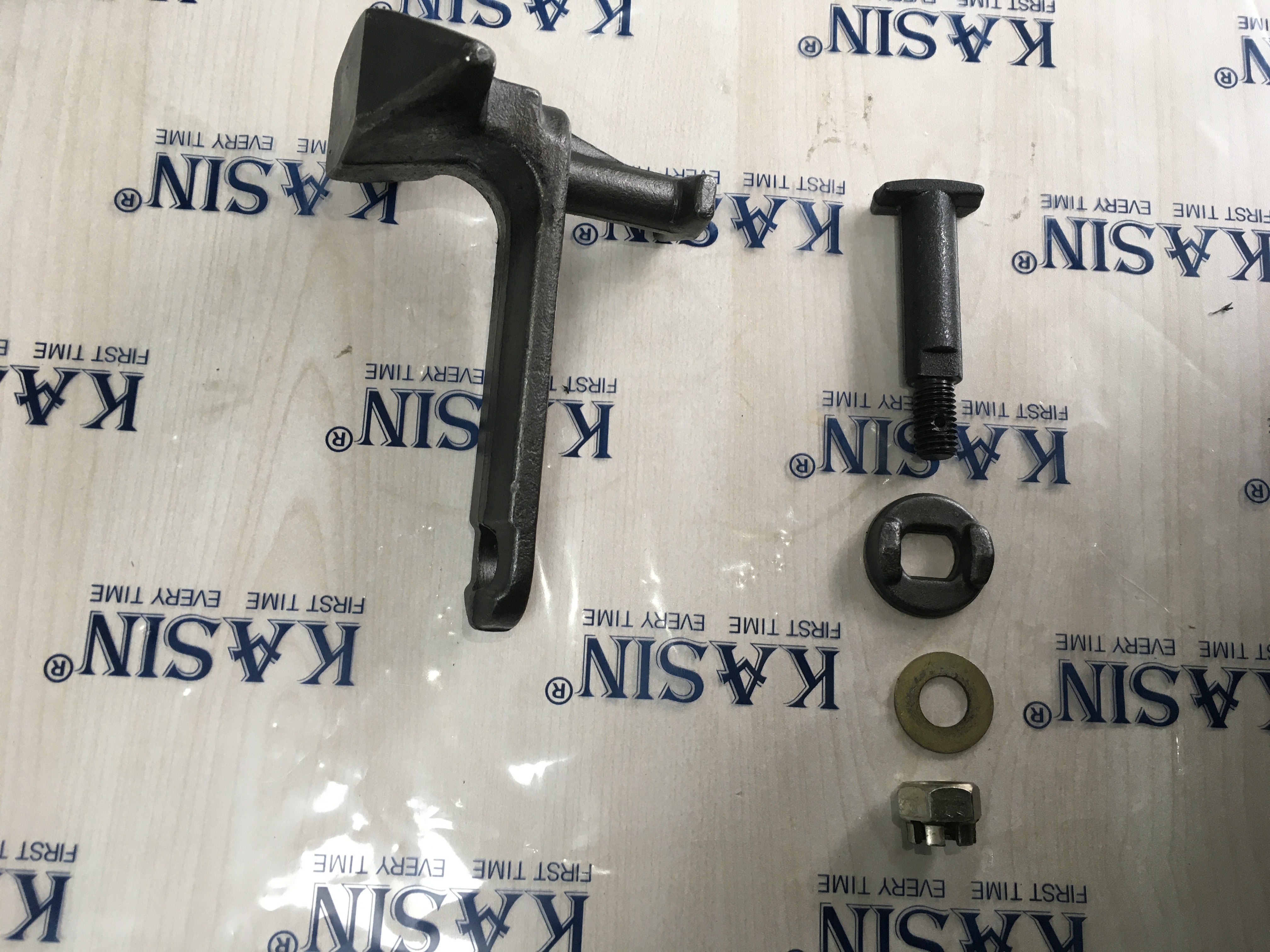 Master Pin for Drop Forged Rivetless Chain The Smart Link for Fast Field Maintenance
