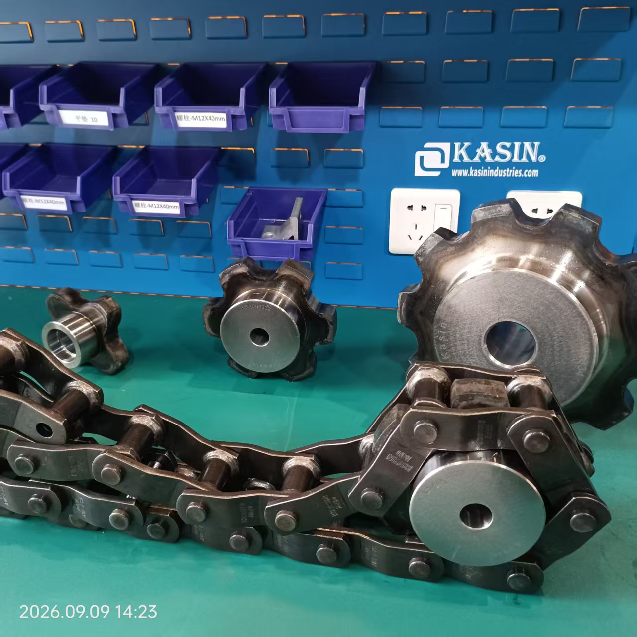 Welded Chain WH/WR Series Heavy-Duty Welded Steel Mill Chain for Demanding Conveyor Applications