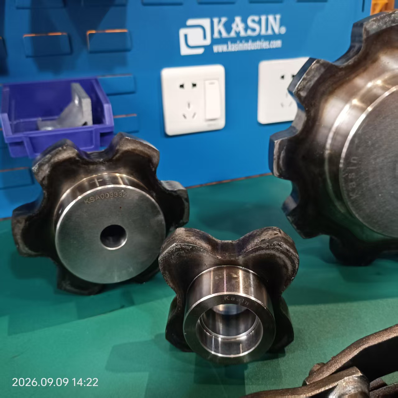 Welded Chain WH/WR Series Heavy-Duty Welded Steel Mill Chain for Demanding Conveyor Applications