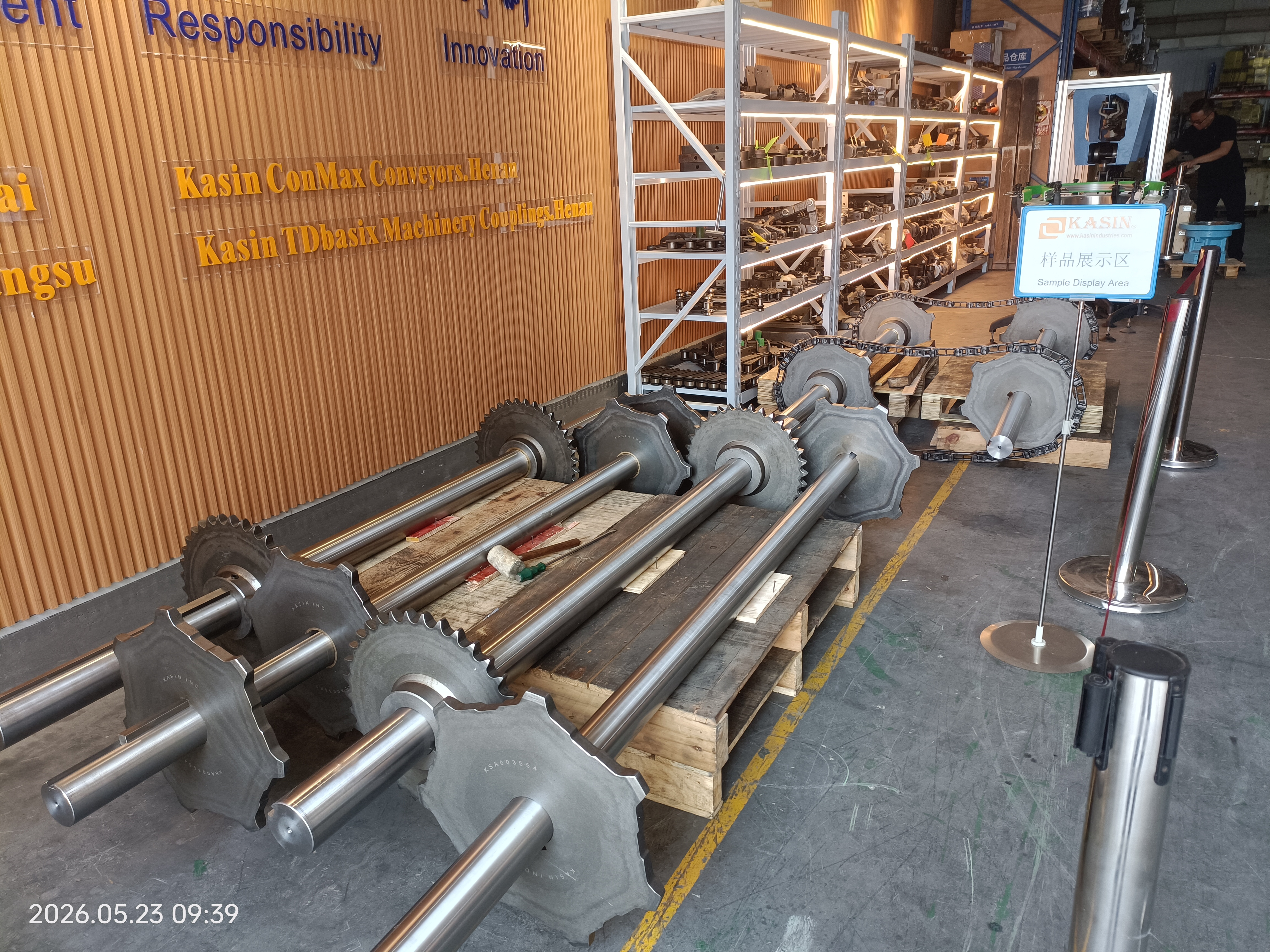 Sprocket, Shaft and Rail for Forged Scraper Chains Heavy-Duty Conveyor Drive and Track Components